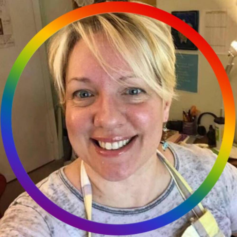 Meet your Posher, Angela